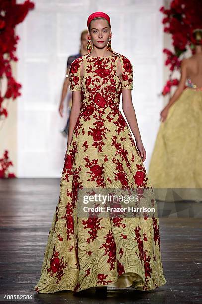 Naeem Khan - Runway - Spring 2016 New York Fashion Week: The Shows, News Photo