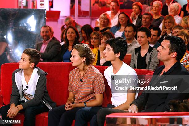 Actors Eliott Tiberghien, Lucie Fagedet, Orfeo Campanella and Arnaud Ducret present the TV Series "Parents mode d'emploi" during the 'Vivement...