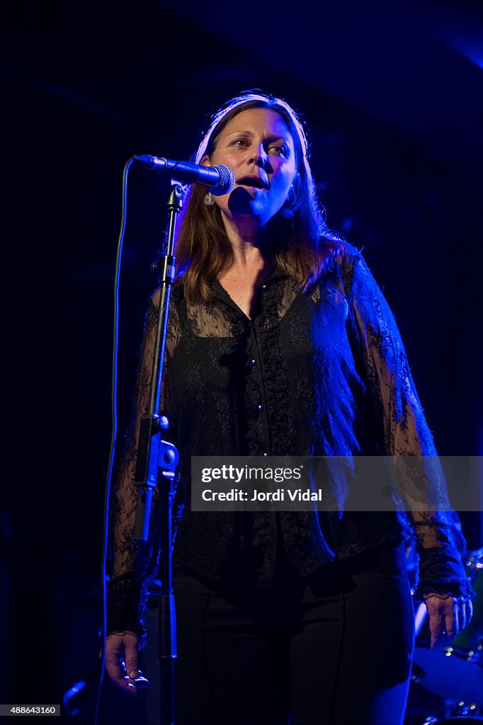 'The Delines' Perform in Concert in Barcelona