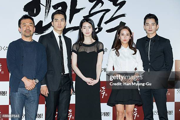 South Korean director Kim Dae-Woo, actors Song Seung-Heon, Lim Ji-Yeon, Cho Yeo-Jeong and On Ju-Wan attend the "Obsessed" press screening at the CGV...