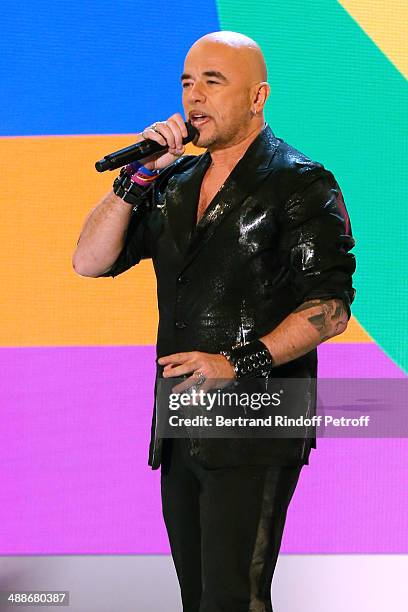 Singer Pascal Obispo performs and presents his new album 'Le grand Amour' at the 'Vivement Dimanche' French TV Show, held at Pavillon Gabriel on May...