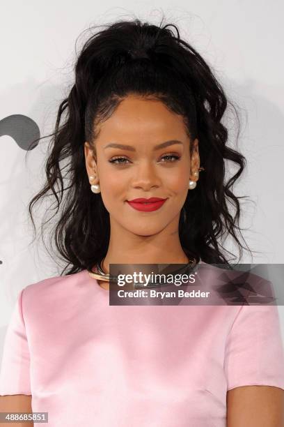 Rihanna attends the Christian Dior Cruise 2015 Show on May 7, 2014 in Brooklyn, New York City.