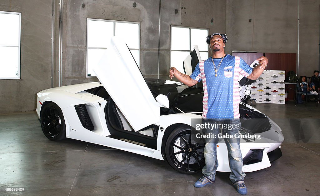 Marshawn Lynch Gets Pure Monster Sound Installed In His Lamborghini