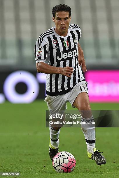 Anderson Hernanes of Juventus FC in action during the Serie A match between Juventus FC and AC Chievo Verona at Juventus Arena on September 12, 2015...