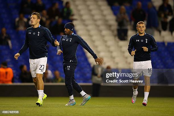 Kevin Wimmer, Danny Rose and Kieran Trippier of Tottenham Hotspur warm up prior to the UEFA Europa League Group J match between Tottenham Hotspur FC...