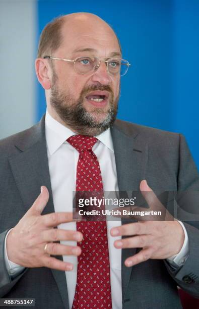 Martin Schulz, President of the European Parliament and top candidate of European Socialists for the European elections pictured during a discussion...