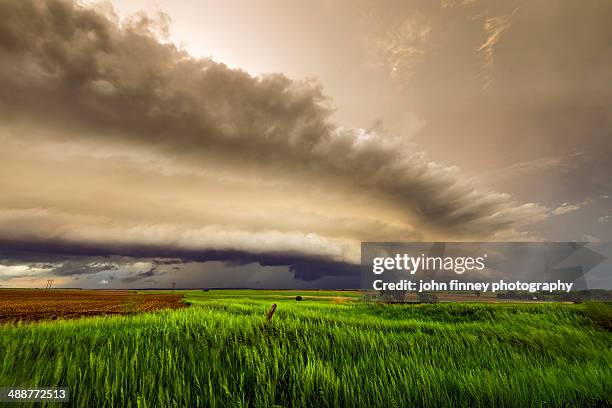 tornadic storm ride cloud, kansas - kansas landscape stock pictures, royalty-free photos & images