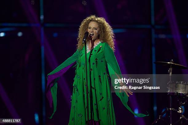 15 The Shin And Mariko Stock Photos, HighRes Pictures, and Images