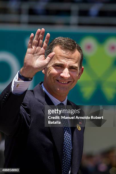 Prince Felipe of Asturias greets the attendants during the Inauguration Day of Costa Rica's elected President Luis Guillermo Solis at National...