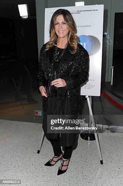 Actress Rita Wilson arrives at the Los Angeles premiere of "Fed Up" at Pacfic Design Center on May 8, 2014 in West Hollywood, California.