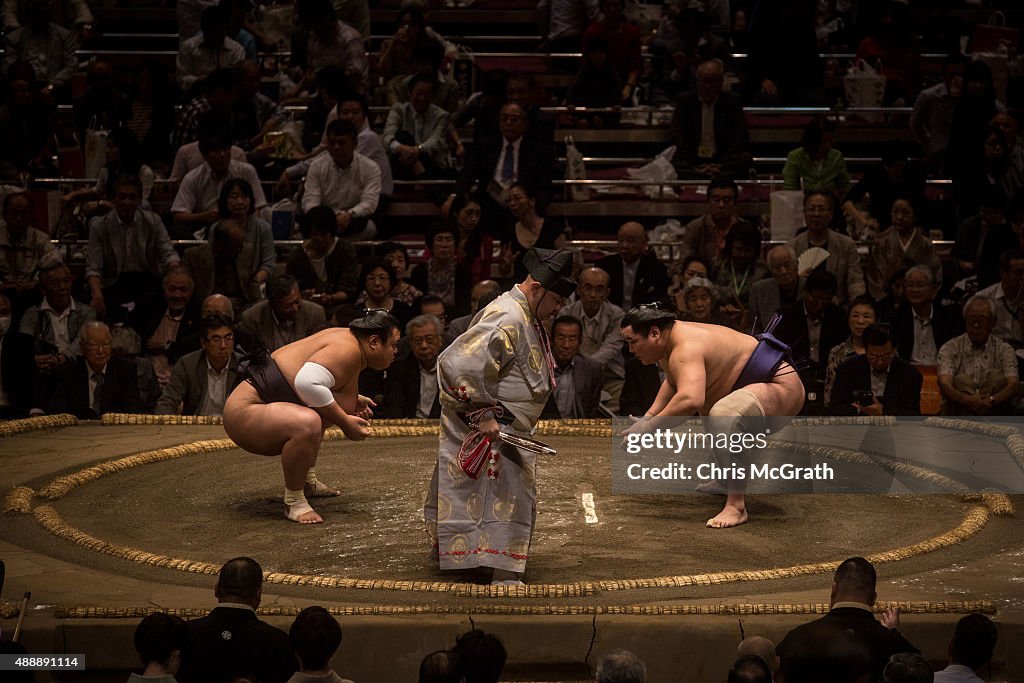 A Day At Grand Sumo