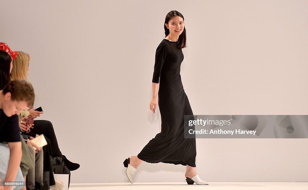 Angel Chen - Runway - LFW SS16