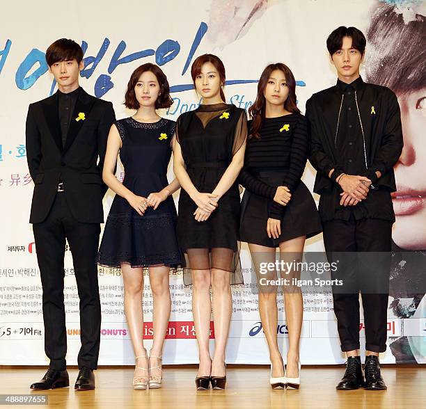 Lee Jong-Suk, Jin Se-Yeon, Kang So-Ra, Bo-Ra of SISTAR and Park Hae-Jin attend the SBS drama 'Doctor Stranger' press conference at SBS broadcasting...