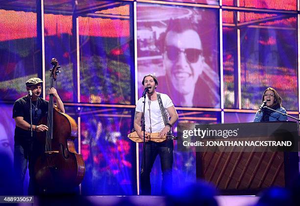 Firelight Song 571 Firelight Stock Photos, High-Res Pictures, and Images - Getty Images