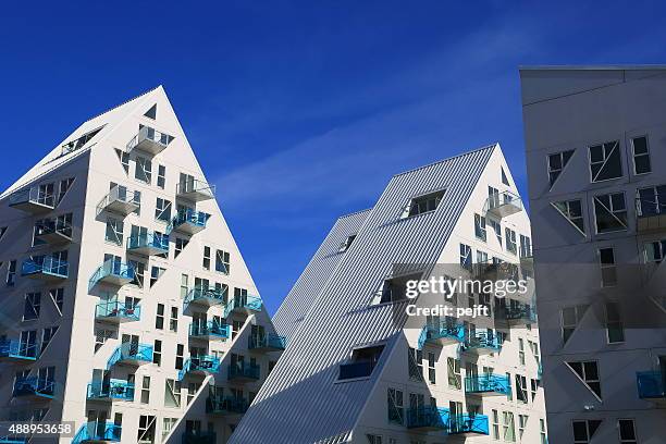 isbjerget residental habitação moderno na convenção de århus, dinamarca - pejft imagens e fotografias de stock