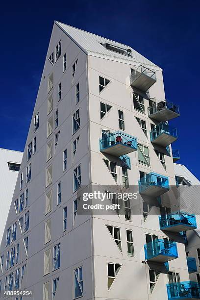 isbjerget residental habitação moderno na convenção de århus, dinamarca - pejft imagens e fotografias de stock