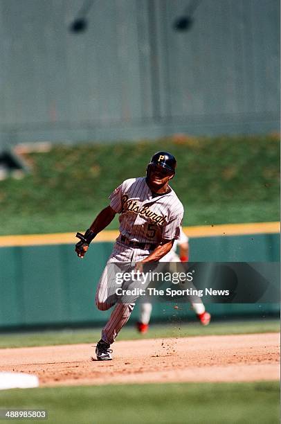 Tony Womack of the Pittsburgh Pirates runs against the St. Louis Cardinals at Busch Stadium on July 3, 1997 in St. Louis, Missouri. The Pirates...