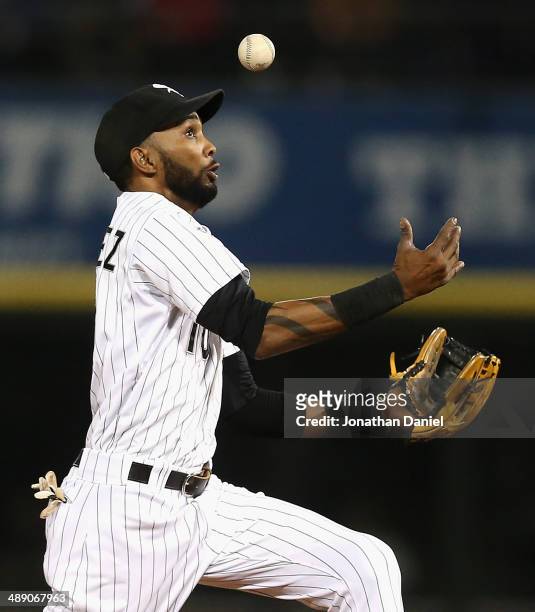 Alexei Ramirez of the Chicago White Sox mishandles a pop-up hit by A.J. Pollock the Arizona Diamondbacks in the 7th inning at U.S. Cellular Field on...