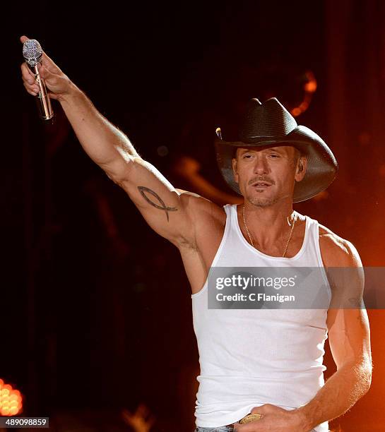 Tim McGraw performs during the Sundown Heaven Town Tour at Sleep Train Amphitheater on May 9, 2014 in Wheatland, California.