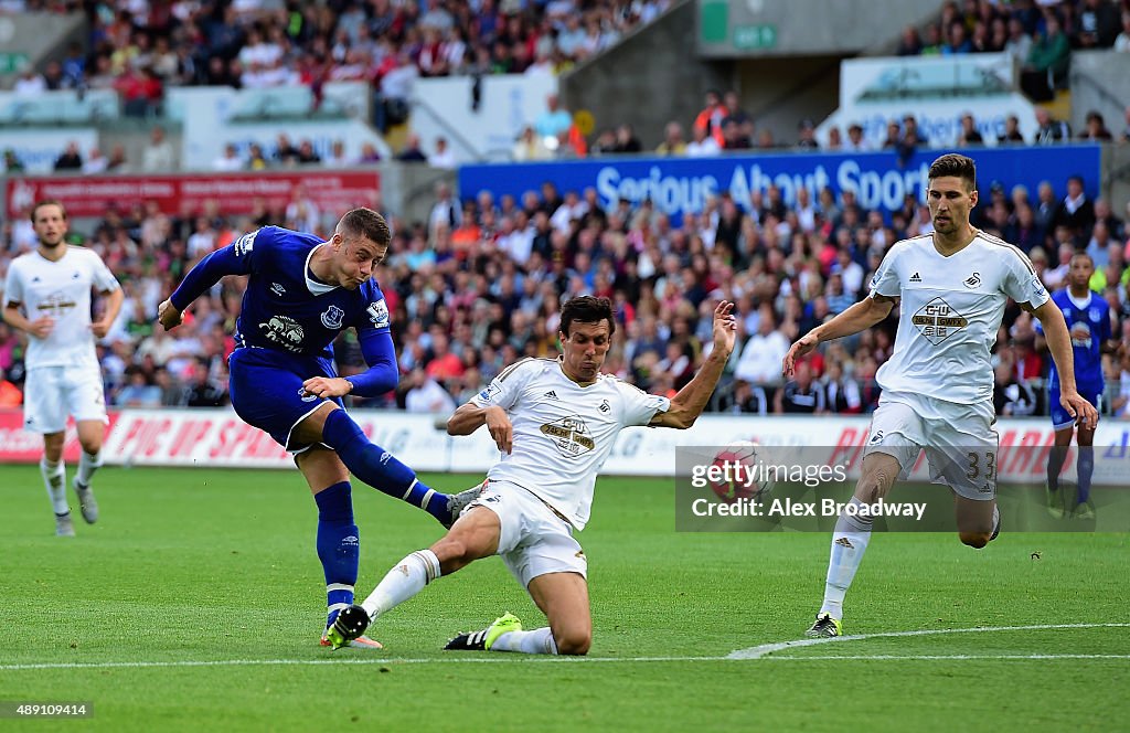 Swansea City v Everton - Premier League