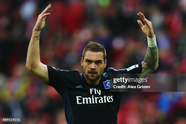 Pierre-Michel Lasogga of Hamburg reacts to the fans during the Bundesliga match between 1. FSV Mainz 05 and Hamburger SV at Coface Arena on May 10,...