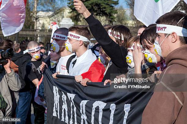 belarusian opposition demonstration in minsk - belarus protest 個照片及圖片檔