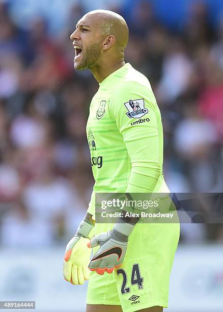 Tim Howard of Everton shouts during the Barclays Premier League match between Swansea City and Everton on September 19, 2015 in Swansea, United...