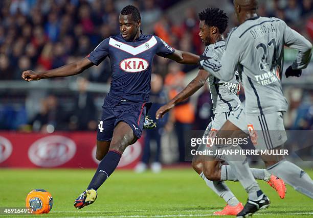 Bordeaux's Malian forward Cheick Diabate strikes the ball during the French Ligue 1 football match between Girondins de Bordeaux and Olympique de...