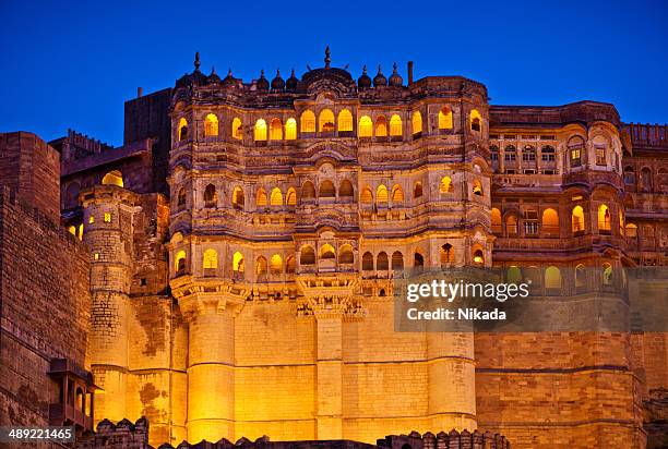 forte de mehrangarh, jodhpur, índia - jodhpur imagens e fotografias de stock