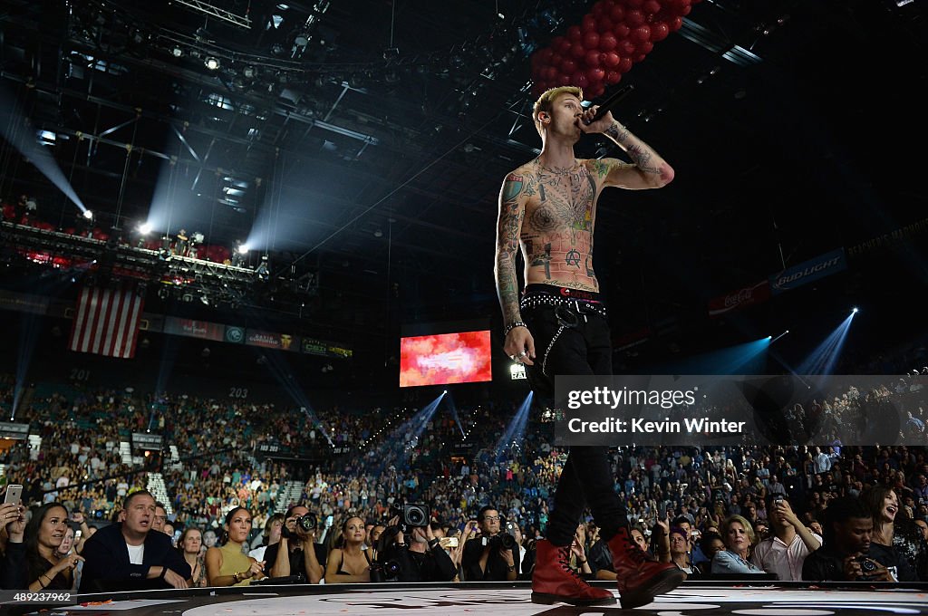 2015 iHeartRadio Music Festival - Night 2 - Show
