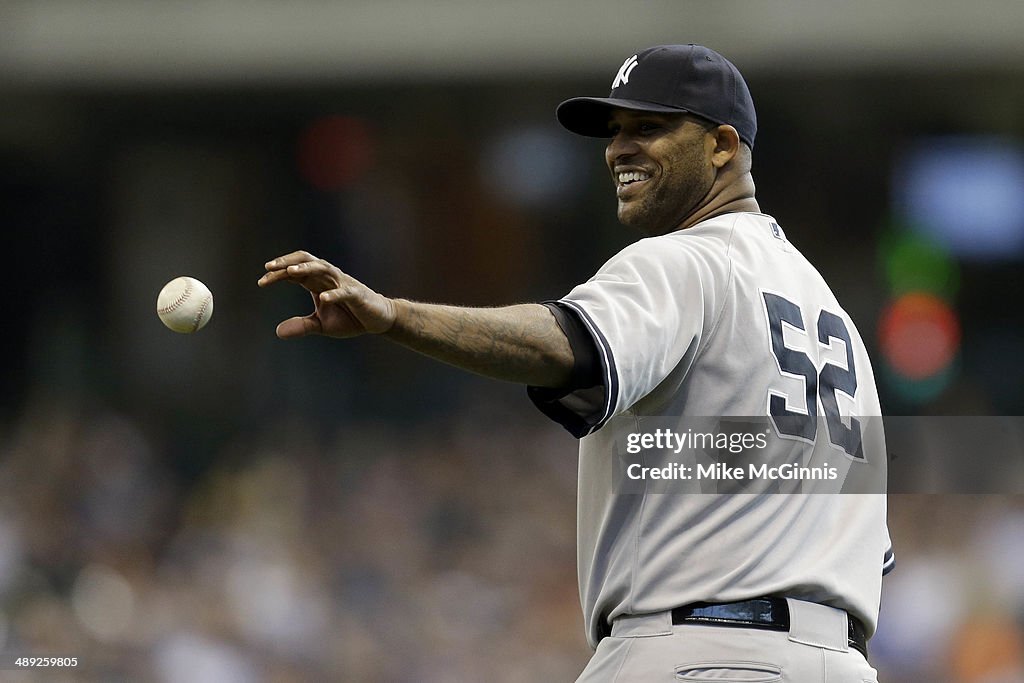 New York Yankees v Milwaukee Brewers