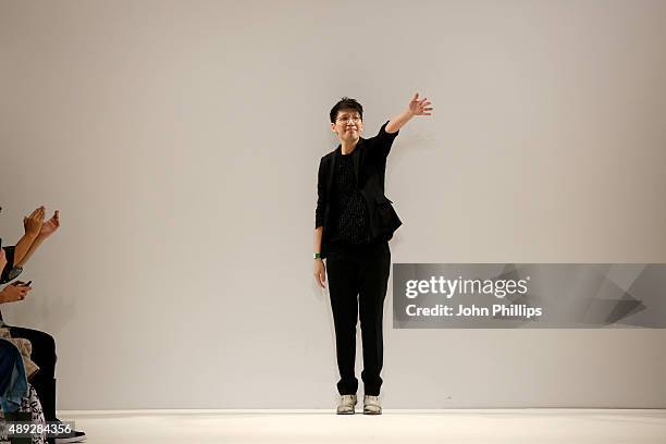 Apye Jan Apu Jan Photos and Premium High Res Pictures - Getty Images