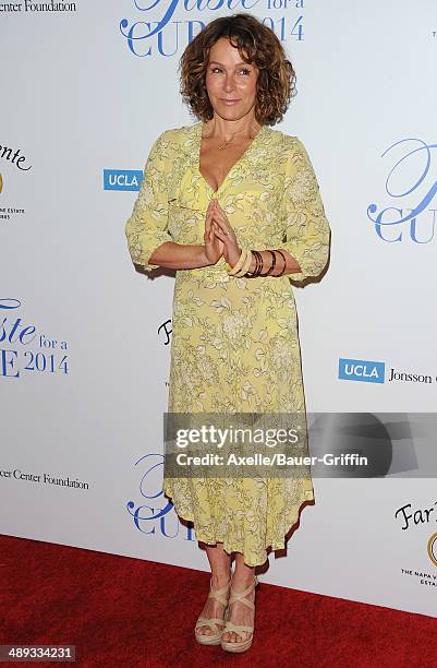 Actress Jennifer Grey arrives at the Jonsson Cancer Center Foundation's 19th Annual 'Taste For A Cure' at Regent Beverly Wilshire Hotel on April 25,...