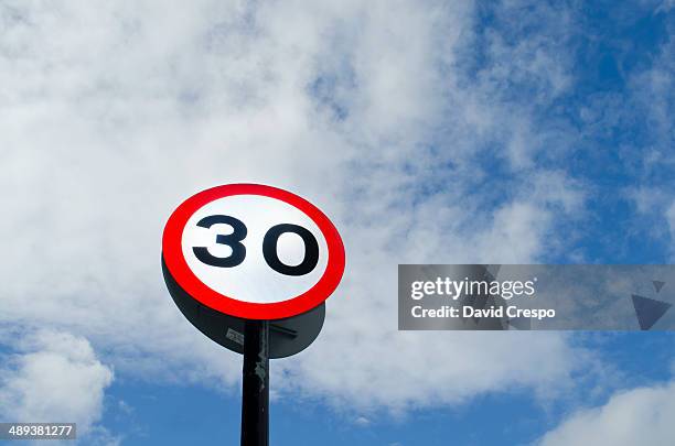 30 Speed Sign Photos and Premium High Res Pictures - Getty Images