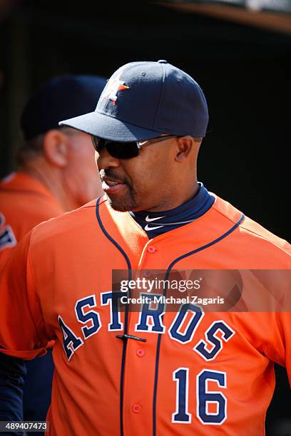 Manager Bo Porter of the Houston Astros stands in the dugout during the game against the Oakland Athletics at O.co Coliseum on April 19, 2014 in...