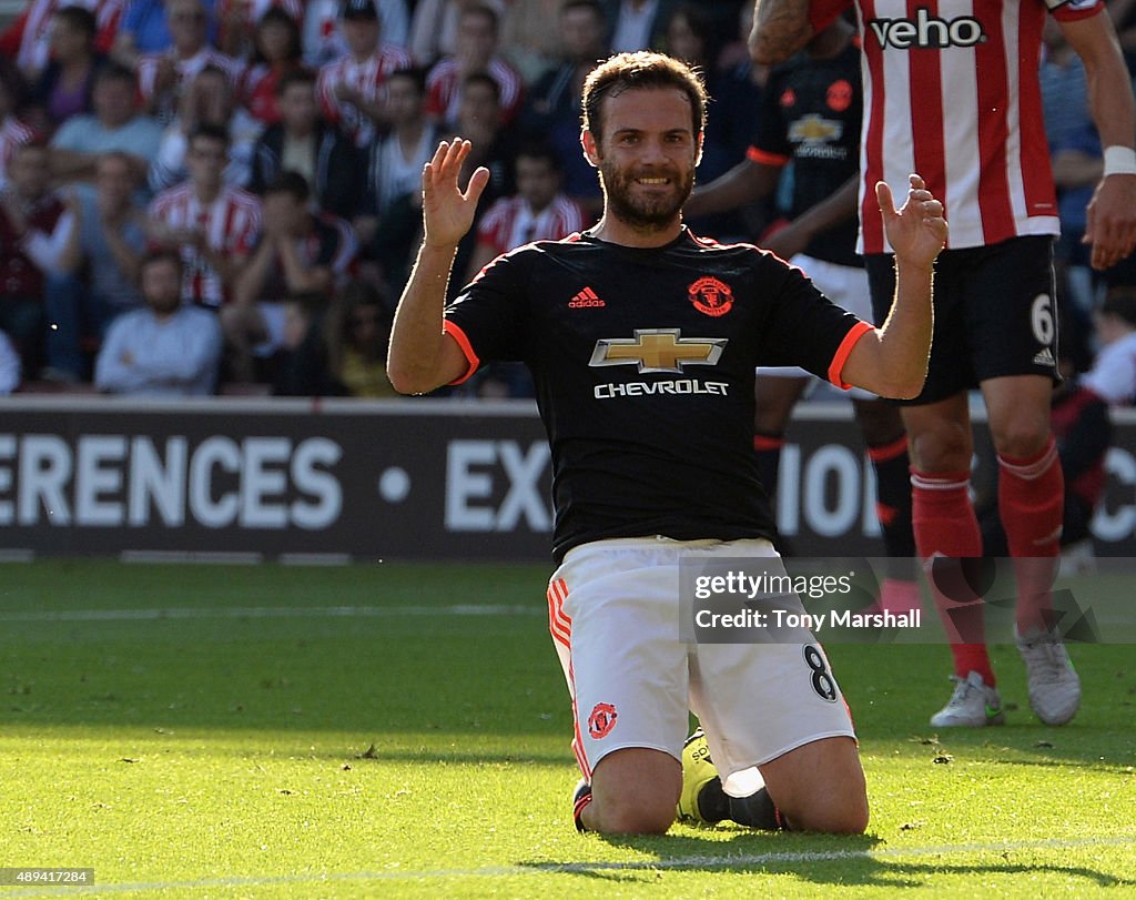 Southampton v Manchester United - Premier League