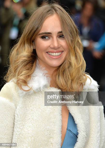 Suki Waterhouse attends the Burberry Prorsum show during London Fashion Week Spring/Summer 2016/17 on September 21, 2015 in London, England.