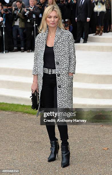 Kate Moss attends the Burberry Prorsum show during London Fashion Week Spring/Summer 2016/17 on September 21, 2015 in London, England.