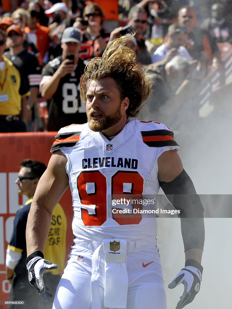 Tennessee Titans v Cleveland Browns