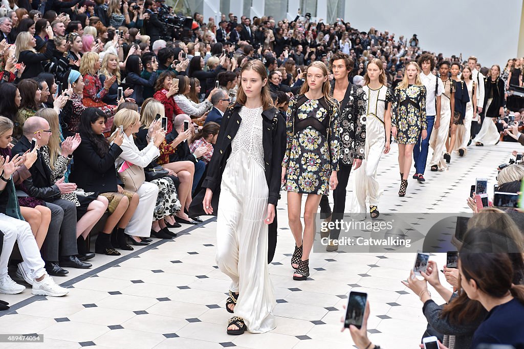 Burberry Prorsum - Runway RTW - Spring 2016 - London Fashion Week