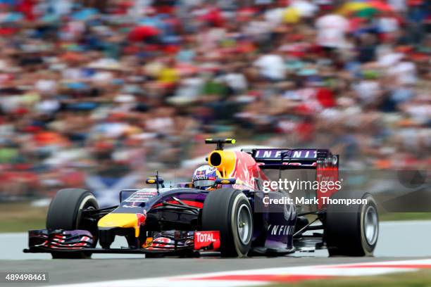 Daniel Ricciardo of Australia and Infiniti Red Bull Racing drives during the Spanish Formula One Grand Prix at Circuit de Catalunya on May 11, 2014...