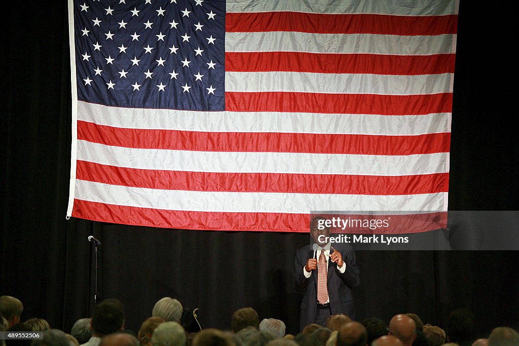 GOP Presidential Candidate Ben Carson Campaigns In Ohio