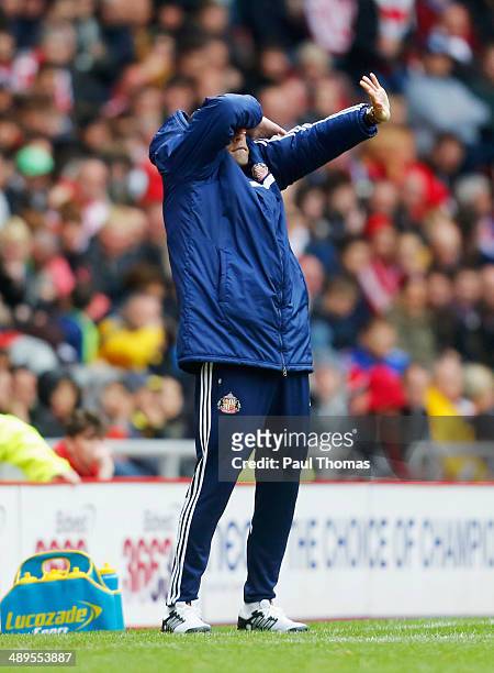 Gus Poyet manager of Sunderland reacts during the Barclays Premier League match between Sunderland and Swansea City at Stadium of Light on May 11,...