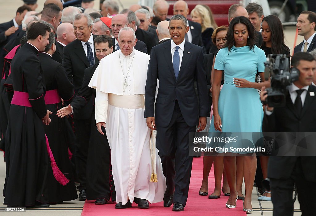 Pope Francis Arrives From Cuba For Visit To D.C., New York, And Philadelphia