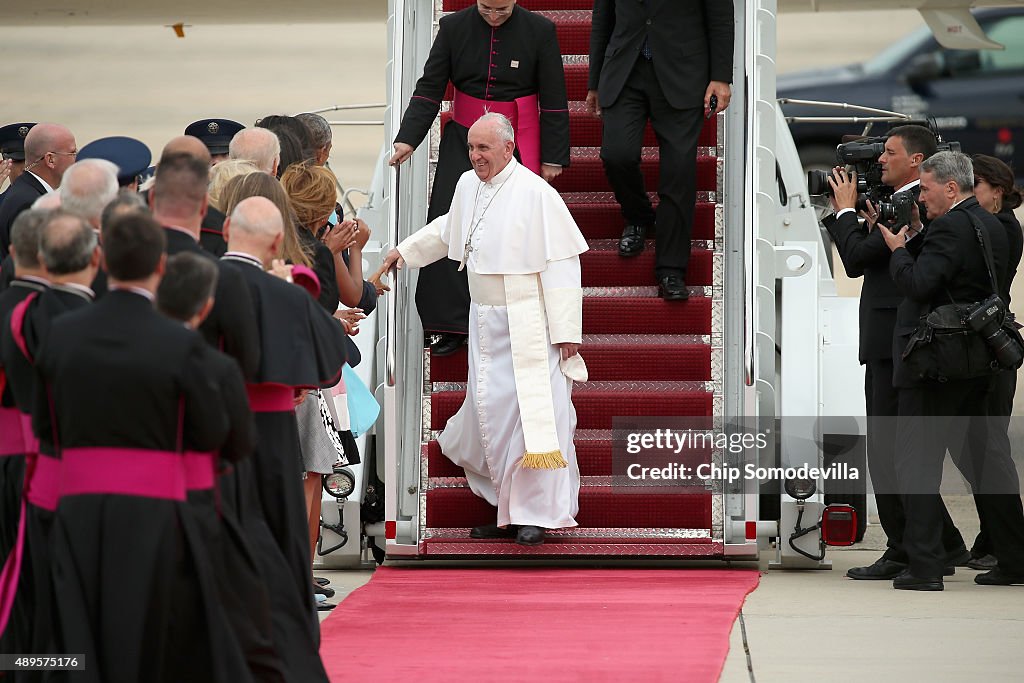 Pope Francis Arrives From Cuba For Visit To D.C., New York, And Philadelphia