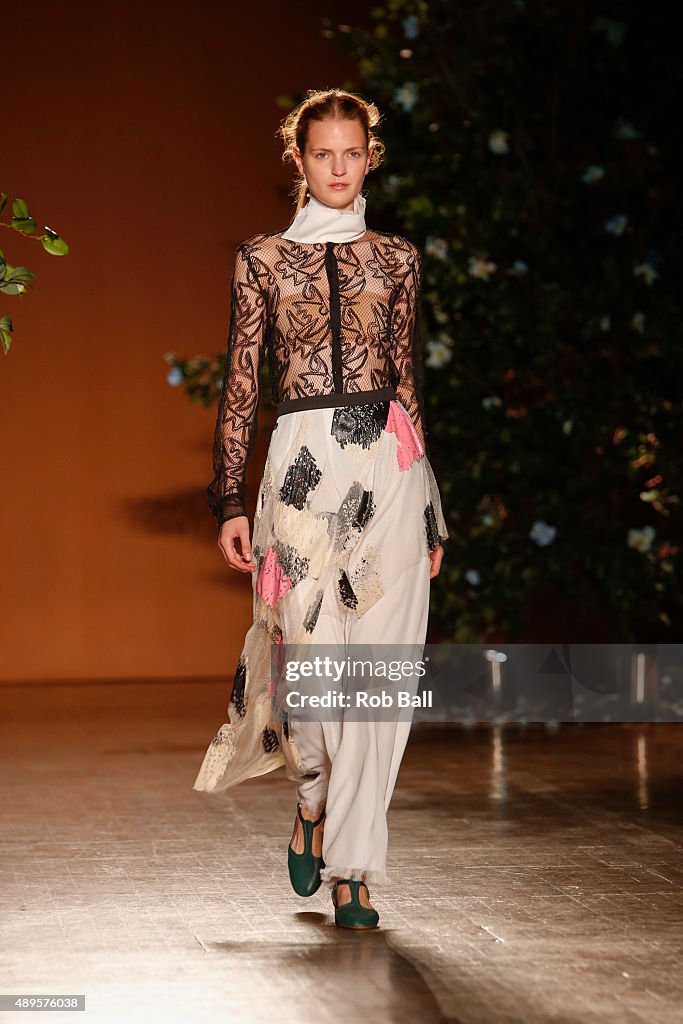 Toga - Runway - LFW SS16