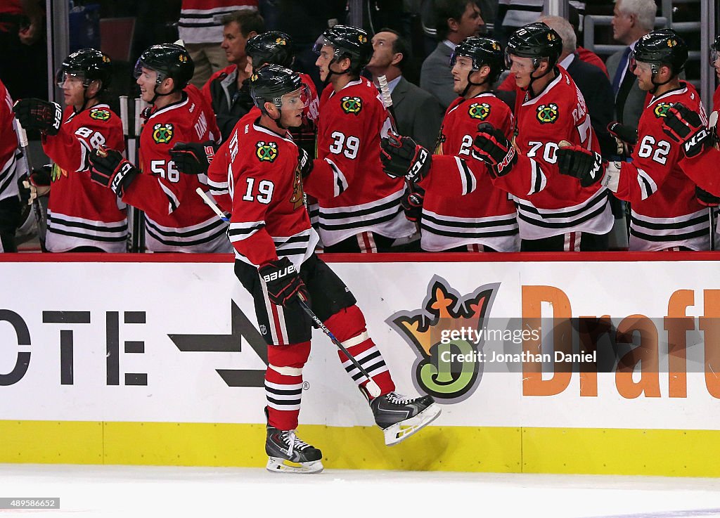 Detroit Red Wings v Chicago Blackhawks