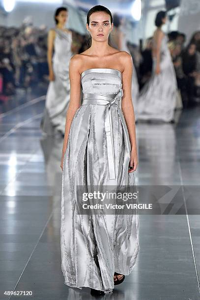 Model walks the runway at the Amanda Wakeley Ready to Wear show during London Fashion Week Spring/Summer 2016/17 on September 22, 2015 in London,...