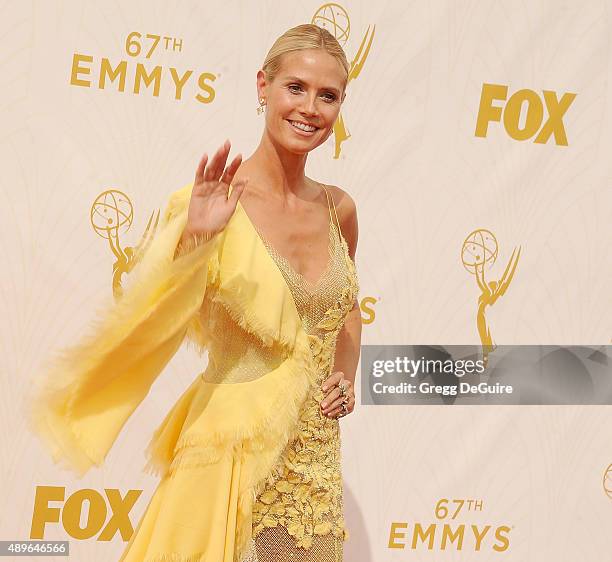 Heidi Klum arrives at the 67th Annual Primetime Emmy Awards at Microsoft Theater on September 20, 2015 in Los Angeles, California.