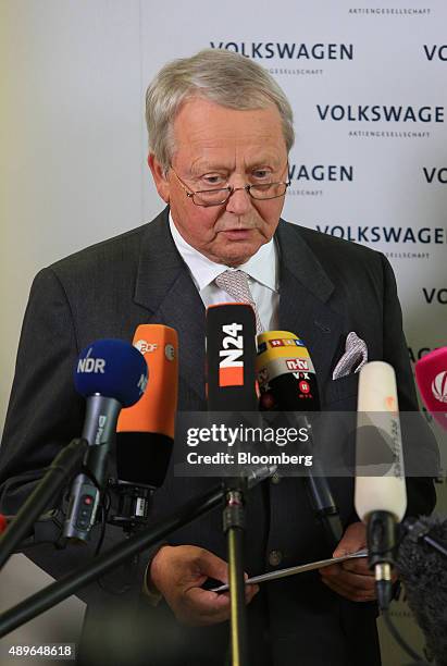 Wolfgang Porsche, chairman of Porsche SE, speaks as the resignation of VW Chief Executive Officer Martin Winterkorn is announced at the automobile...